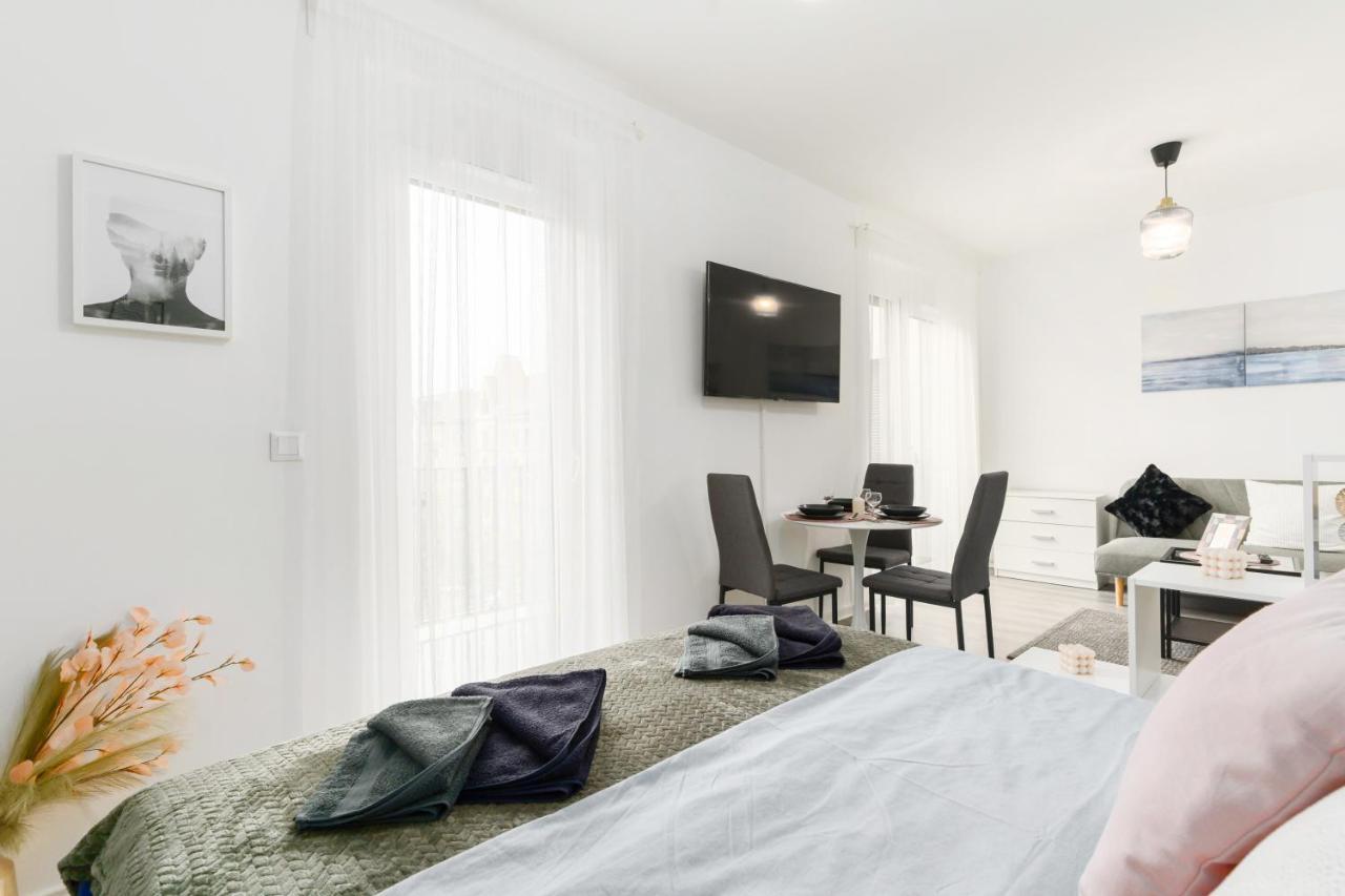 Sweet & Spicy - Brand New Apartment With Balcony 부다페스트 외부 사진